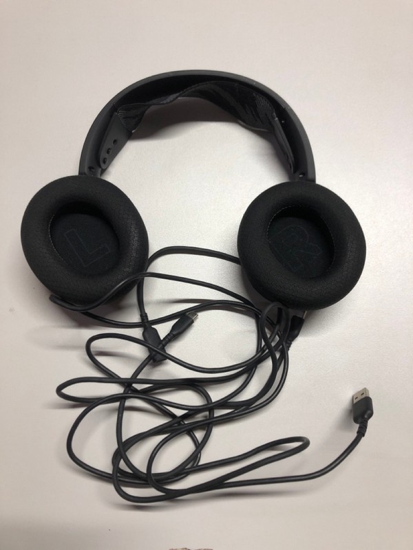 Lot 692  
            Nottingham SR1 - Delivery Only 

                
2 X STEELSERIES NOVA 3 GAMING HEADSET (PLAYSTATION & PC) - ORIGINAL RRP - £99.99 ...