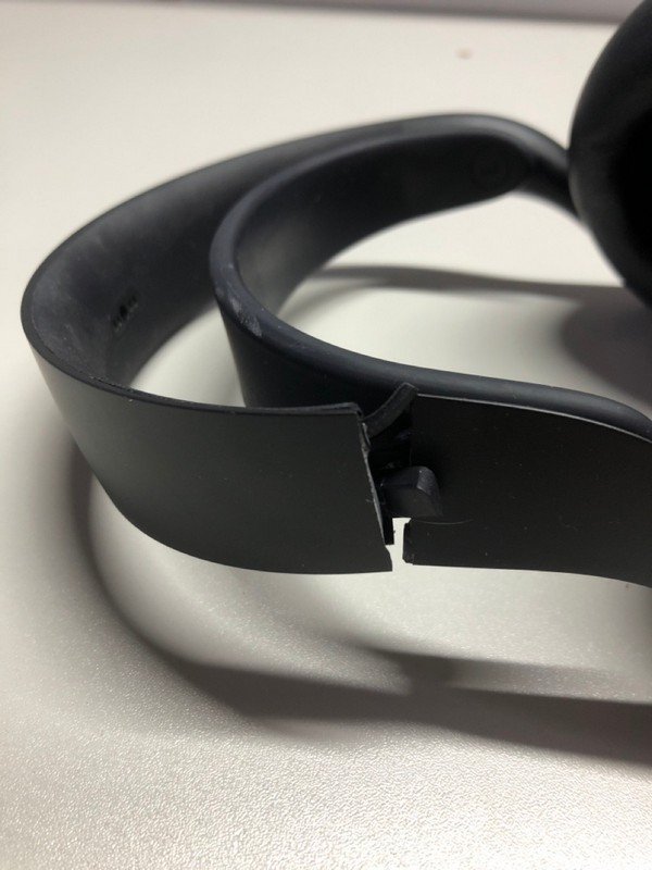 Lot 704  
            Nottingham SR1 - Delivery Only 

                
PLAYSTATION PULSE ELITE WIRELESS GAMING HEADSET (PS5) - BLACK - ORIGINAL RRP - £1...