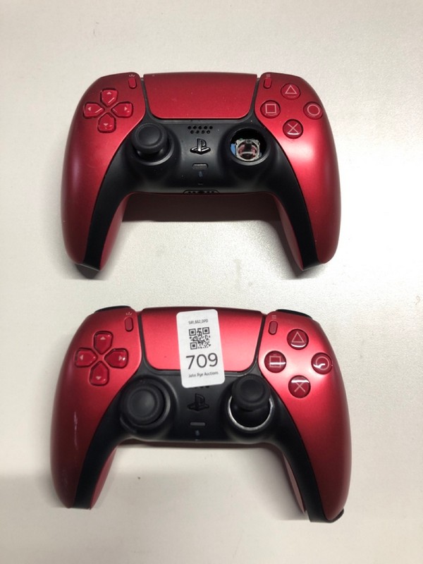 Lot 709  
            Nottingham SR1 - Delivery Only 

                
2 X PLAYSTATION 5 DUAL SENSE WIRELESS CONTROLLER (DAMAGED)