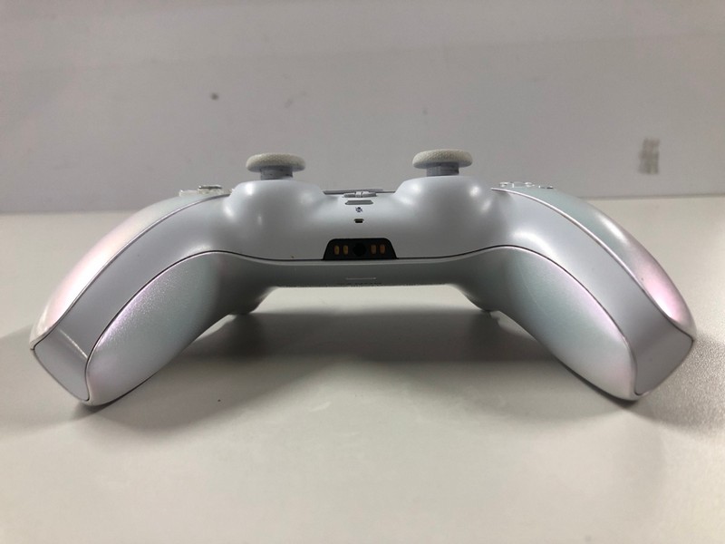 Lot 70  
            Nottingham SR1 - Delivery Only 

                
PLAYSTATION 5 DUAL SENSE WIRELESS CONTROLLER - CHROMA PEARL - ORIGINAL RRP - £74.99