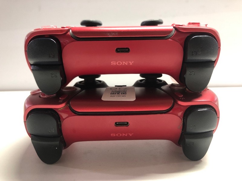 Lot 710  
            Nottingham SR1 - Delivery Only 

                
2 X PLAYSTATION 5 DUAL SENSE WIRELESS CONTROLLER (DAMAGED)