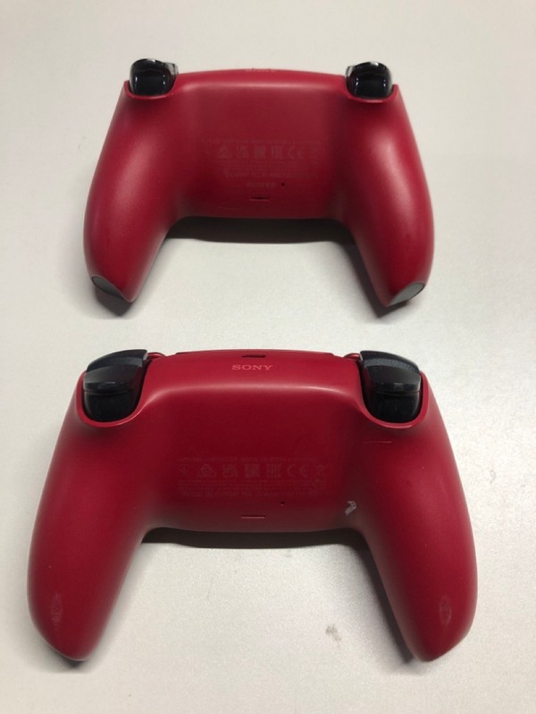 Lot 710  
            Nottingham SR1 - Delivery Only 

                
2 X PLAYSTATION 5 DUAL SENSE WIRELESS CONTROLLER (DAMAGED)