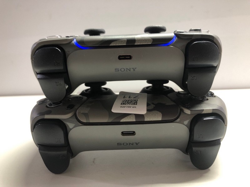 Lot 711  
            Nottingham SR1 - Delivery Only 

                
2 X PLAYSTATION 5 DUAL SENSE WIRELESS CONTROLLER (DAMAGED)