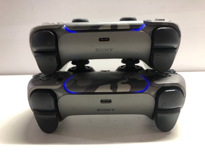 Lot 712  
            Nottingham SR1 - Delivery Only 

                
2 X PLAYSTATION 5 DUAL SENSE WIRELESS CONTROLLER (DAMAGED)