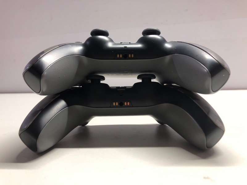 Lot 712  
            Nottingham SR1 - Delivery Only 

                
2 X PLAYSTATION 5 DUAL SENSE WIRELESS CONTROLLER (DAMAGED)