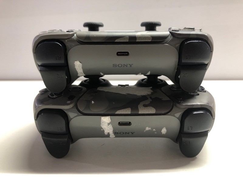 Lot 713  
            Nottingham SR1 - Delivery Only 

                
2 X PLAYSTATION 5 DUAL SENSE WIRELESS CONTROLLER (DAMAGED)