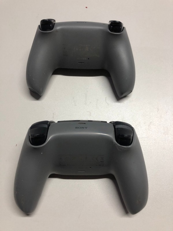 Lot 715  
            Nottingham SR1 - Delivery Only 

                
2 X PLAYSTATION 5 DUAL SENSE WIRELESS CONTROLLER (DAMAGED)