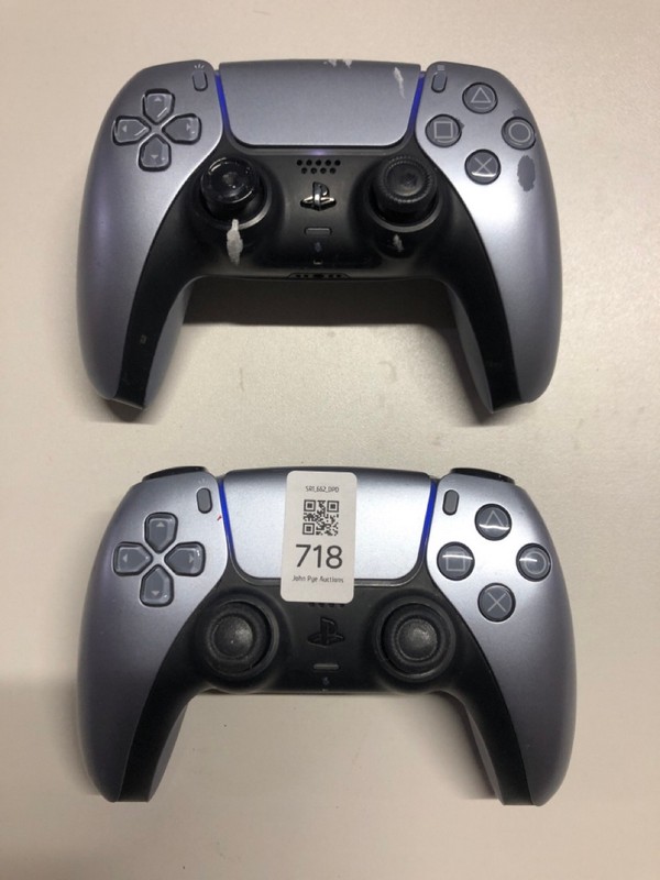 Lot 718  
            Nottingham SR1 - Delivery Only 

                
2 X PLAYSTATION 5 DUAL SENSE WIRELESS CONTROLLER (DAMAGED)
