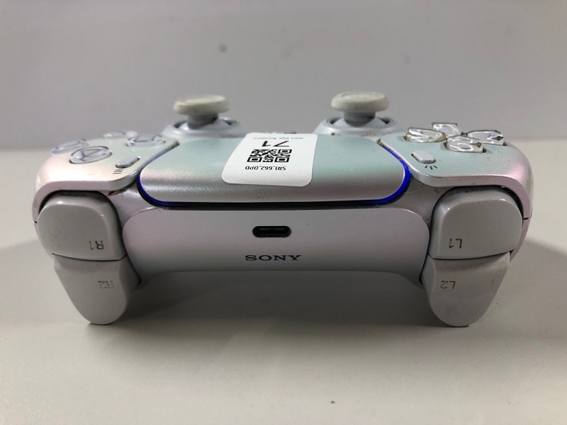 Lot 71  
            Nottingham SR1 - Delivery Only 

                
PLAYSTATION 5 DUAL SENSE WIRELESS CONTROLLER - CHROMA PEARL - ORIGINAL RRP - £74.99