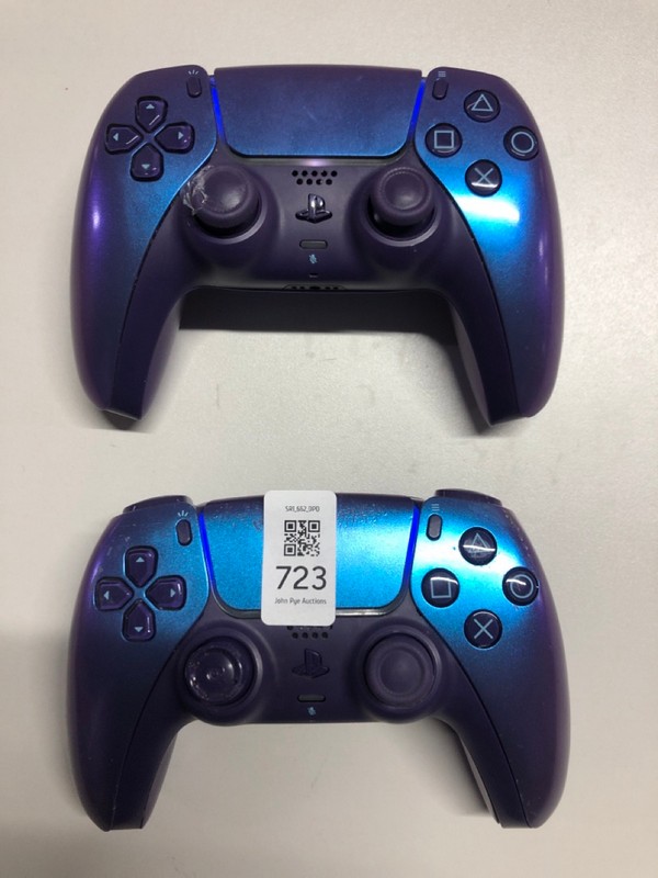 Lot 723  
            Nottingham SR1 - Delivery Only 

                
2 X PLAYSTATION 5 DUAL SENSE WIRELESS CONTROLLER (DAMAGED)