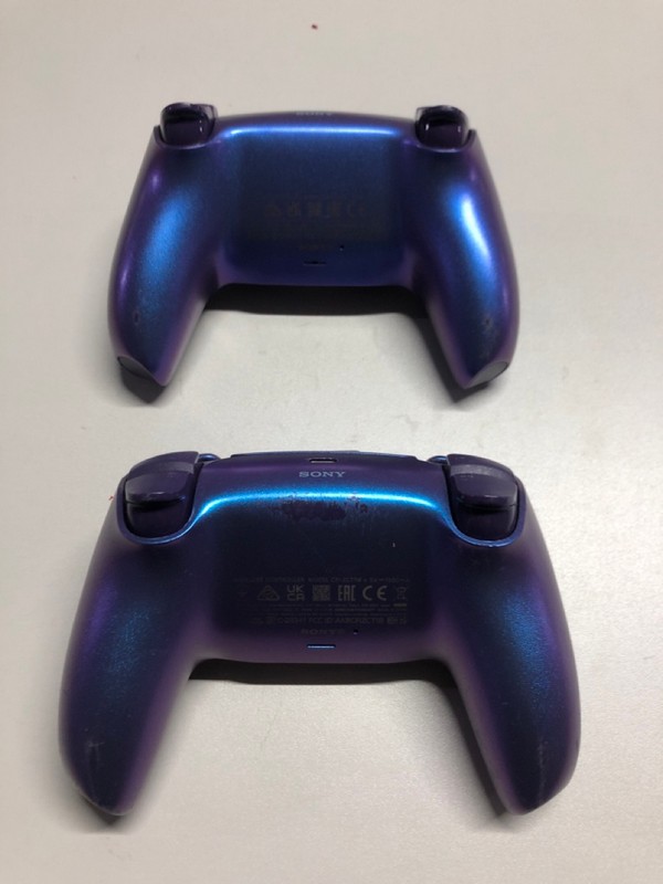 Lot 723  
            Nottingham SR1 - Delivery Only 

                
2 X PLAYSTATION 5 DUAL SENSE WIRELESS CONTROLLER (DAMAGED)