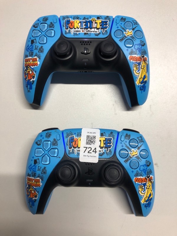 Lot 724  
            Nottingham SR1 - Delivery Only 

                
2 X PLAYSTATION 5 DUAL SENSE WIRELESS CONTROLLER (DAMAGED)