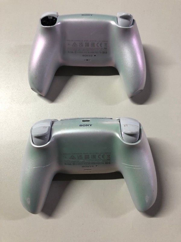 Lot 729  
            Nottingham SR1 - Delivery Only 

                
2 X PLAYSTATION 5 DUAL SENSE WIRELESS CONTROLLER (DAMAGED)