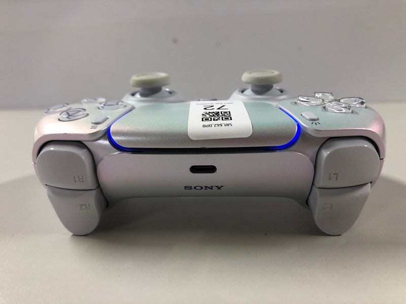 Lot 72  
            Nottingham SR1 - Delivery Only 

                
PLAYSTATION 5 DUAL SENSE WIRELESS CONTROLLER - CHROMA PEARL - ORIGINAL RRP - £74.99