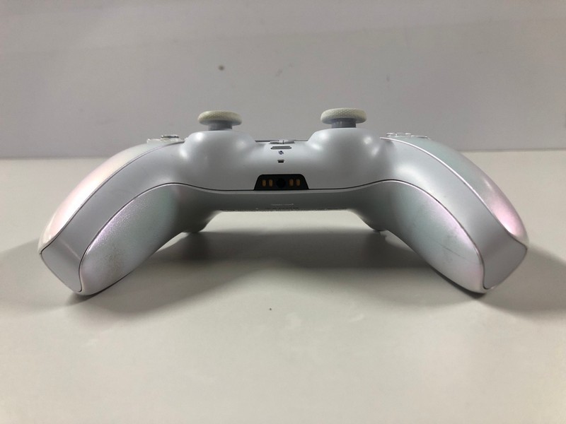 Lot 72  
            Nottingham SR1 - Delivery Only 

                
PLAYSTATION 5 DUAL SENSE WIRELESS CONTROLLER - CHROMA PEARL - ORIGINAL RRP - £74.99
