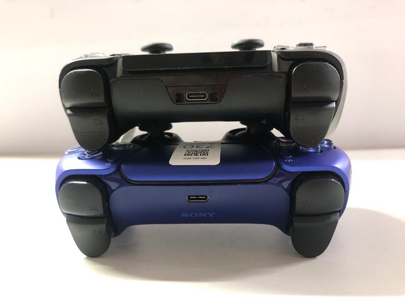Lot 730  
            Nottingham SR1 - Delivery Only 

                
2 X PLAYSTATION 5 DUAL SENSE WIRELESS CONTROLLER (DAMAGED)