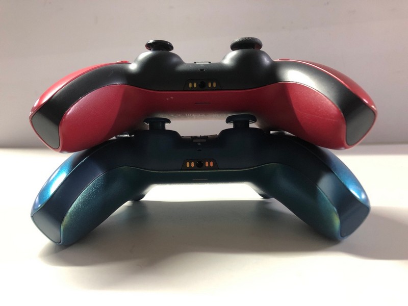 Lot 732  
            Nottingham SR1 - Delivery Only 

                
2 X PLAYSTATION 5 DUAL SENSE WIRELESS CONTROLLER (DAMAGED)