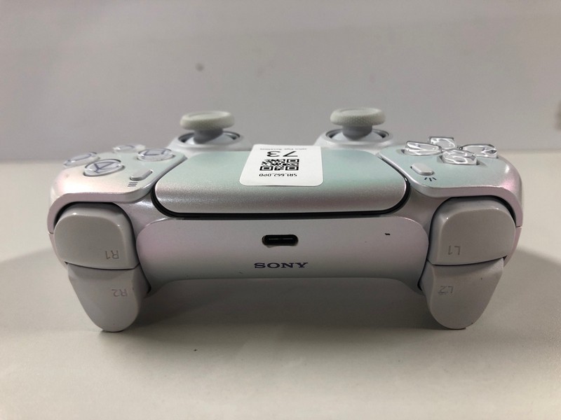 Lot 73  
            Nottingham SR1 - Delivery Only 

                
PLAYSTATION 5 DUAL SENSE WIRELESS CONTROLLER - CHROMA PEARL - ORIGINAL RRP - £74.99