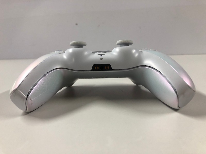 Lot 73  
            Nottingham SR1 - Delivery Only 

                
PLAYSTATION 5 DUAL SENSE WIRELESS CONTROLLER - CHROMA PEARL - ORIGINAL RRP - £74.99
