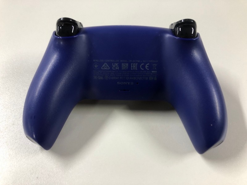 Lot 77  
            Nottingham SR1 - Delivery Only 

                
PLAYSTATION 5 DUAL SENSE WIRELESS CONTROLLER - COBALT BLUE - ORIGINAL RRP - £74.99