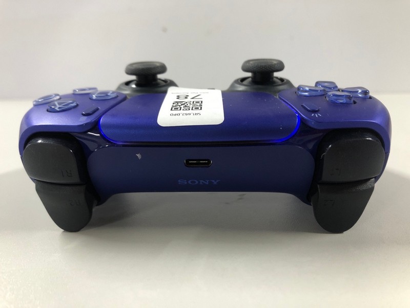 Lot 78  
            Nottingham SR1 - Delivery Only 

                
PLAYSTATION 5 DUAL SENSE WIRELESS CONTROLLER - COBALT BLUE - ORIGINAL RRP - £74.99