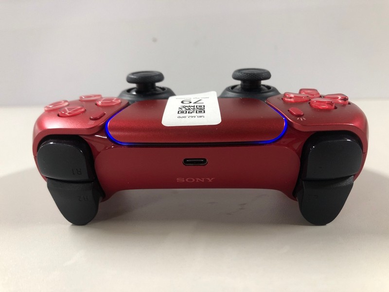 Lot 79  
            Nottingham SR1 - Delivery Only 

                
PLAYSTATION 5 DUAL SENSE WIRELESS CONTROLLER - VOLCANIC RED - ORIGINAL RRP - £74.99