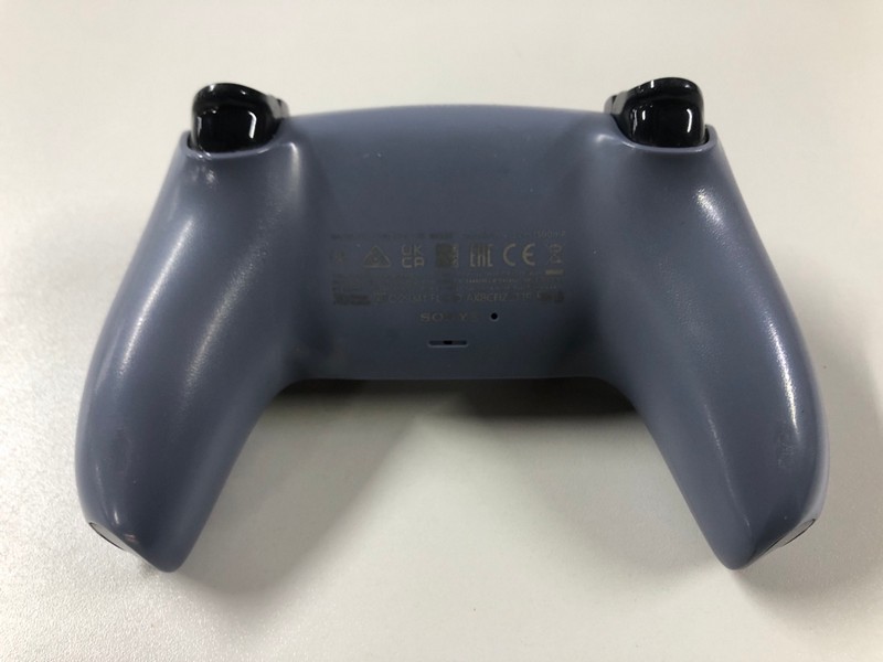 Lot 83  
            Nottingham SR1 - Delivery Only 

                
PLAYSTATION 5 DUAL SENSE WIRELESS CONTROLLER - STERLING SILVER - ORIGINAL RRP - £...