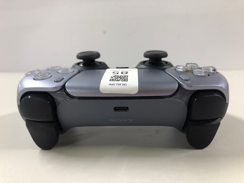 Lot 85  
            Nottingham SR1 - Delivery Only 

                
PLAYSTATION 5 DUAL SENSE WIRELESS CONTROLLER - STERLING SILVER - ORIGINAL RRP - £...