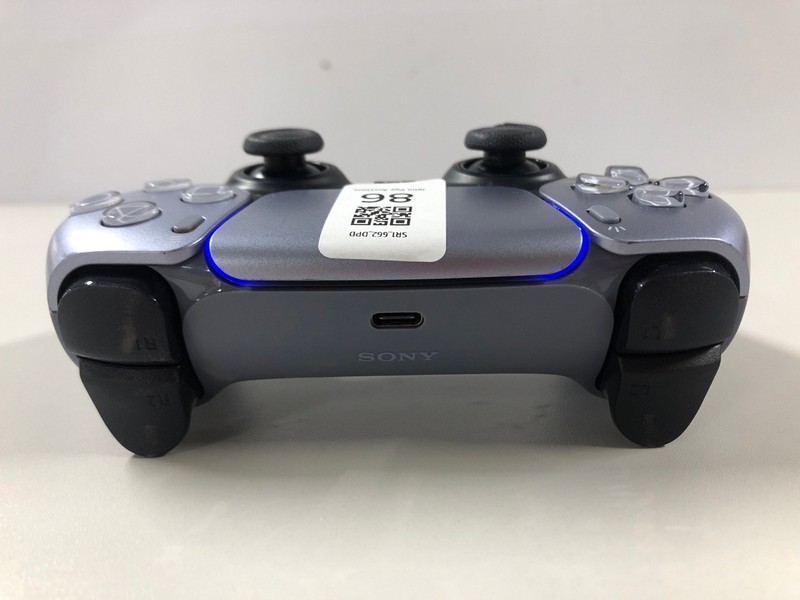 Lot 86  
            Nottingham SR1 - Delivery Only 

                
PLAYSTATION 5 DUAL SENSE WIRELESS CONTROLLER - STERLING SILVER - ORIGINAL RRP - £...
