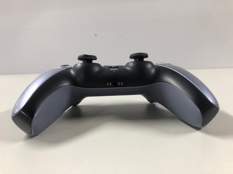 Lot 86  
            Nottingham SR1 - Delivery Only 

                
PLAYSTATION 5 DUAL SENSE WIRELESS CONTROLLER - STERLING SILVER - ORIGINAL RRP - £...