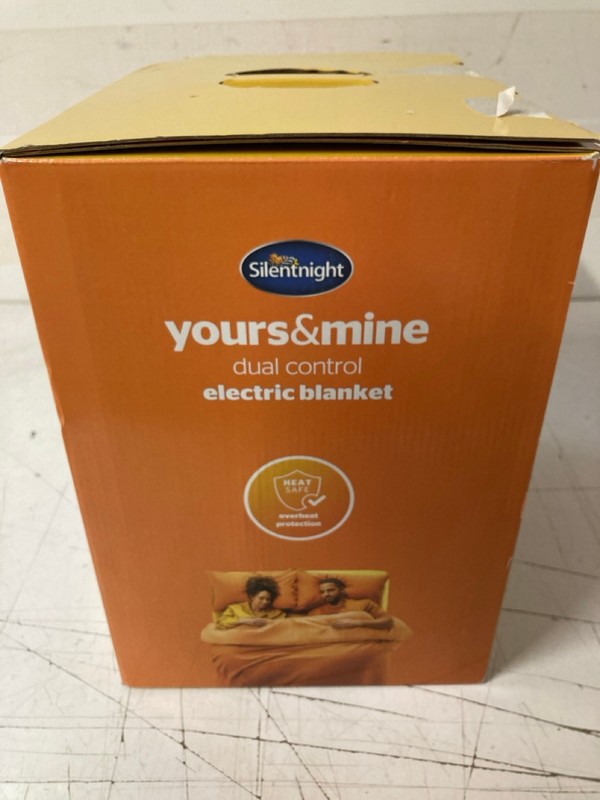 Lot 130  
            Nottingham SR3 - Delivery Only 

                
SILENT NIGHT YOURS N MINE DUAL CONTROL ELECTRIC BLANKET
