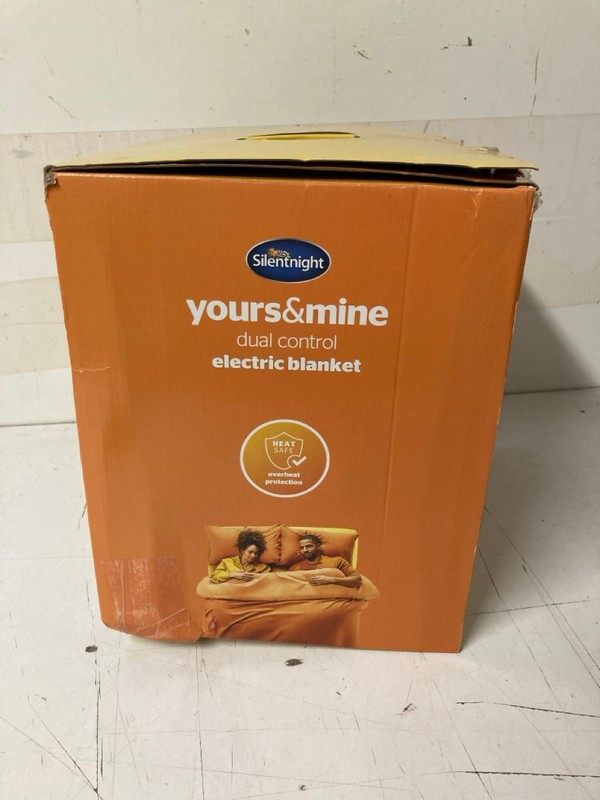 Lot 131  
            Nottingham SR3 - Delivery Only 

                
SILENT NIGHT YOURS N MINE DUAL CONTROL ELECTRIC BLANKET