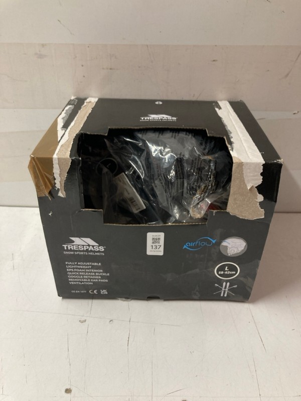 Lot 137  
            Nottingham SR3 - Delivery Only 

                
TREPASS SNOW SPORTS HELMET