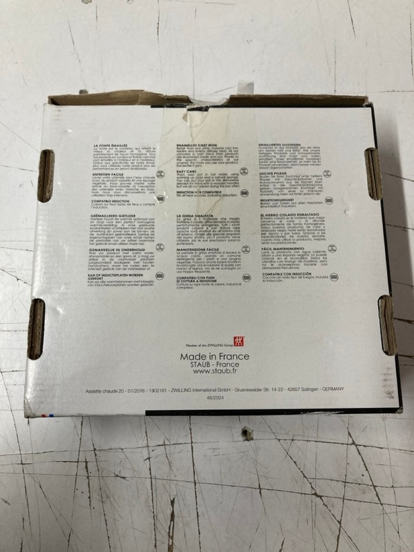 Lot 143  
            Nottingham SR3 - Delivery Only 

                
STAUB LA COCOTTE CAST IRON