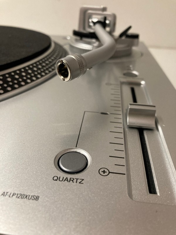 Lot 14  
            Nottingham SR3 - Delivery Only 

                
AUDIO TECHNICA DIRECT DRIVE PROFESSIONAL TURNTABLE