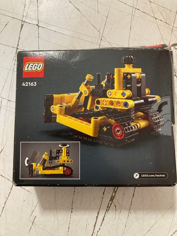 Lot 157  
            Nottingham SR3 - Delivery Only 

                
2 X ITEMS TO INCLUDE LEGO TECHNIC HEAVY DUTY BULLDOZER