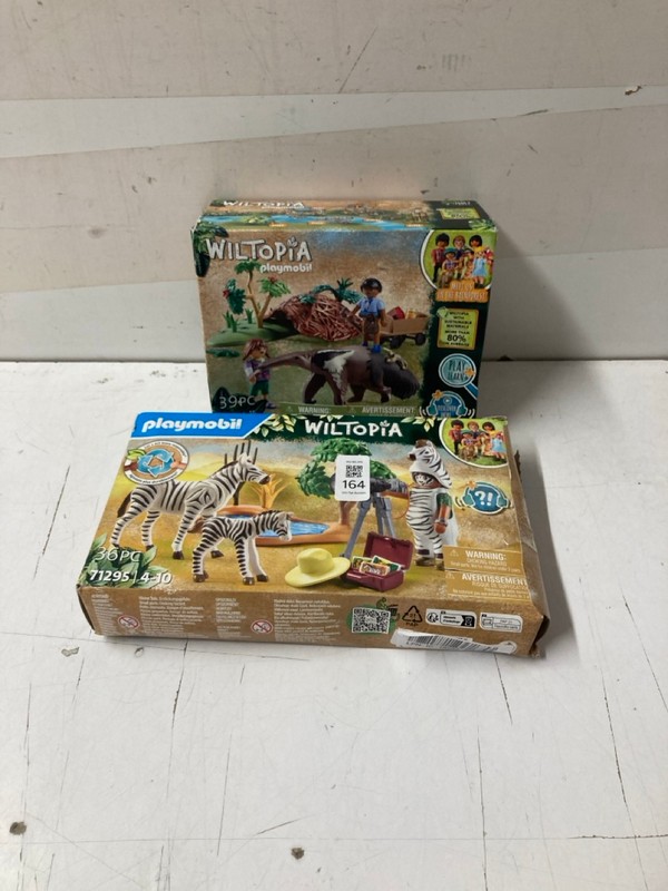 Lot 164  
            Nottingham SR3 - Delivery Only 

                
2 X ITEMS TO INCLUDE PLAYMOBIL WILTOPIA