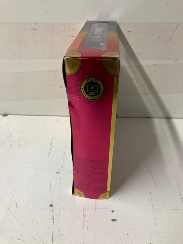 Lot 170  
            Nottingham SR3 - Delivery Only 

                
2 X ITEMS TO INCLUDE GABBYS DOLLHOUSE