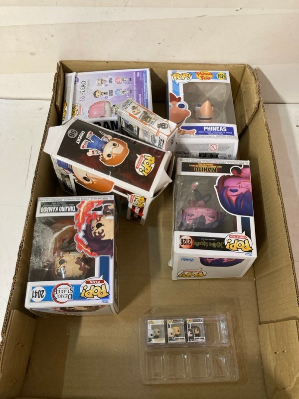 Lot 180  
            Nottingham SR3 - Delivery Only 

                
BOX OF ITEMS TO INCLUDE FUNKO POP PLUS - Image 2