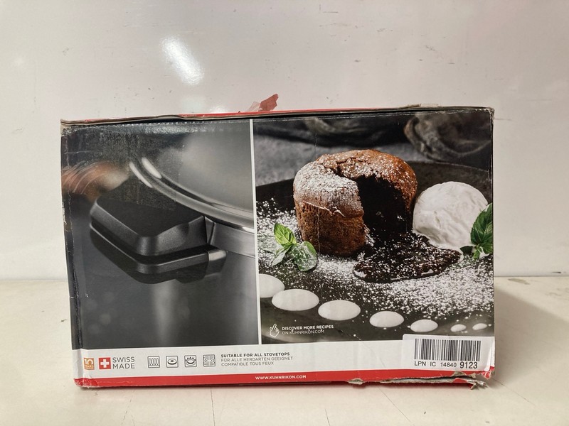 Lot 206  
            Nottingham SR3 - Delivery Only 

                
KUHN RIKON PRESSURE COOKER