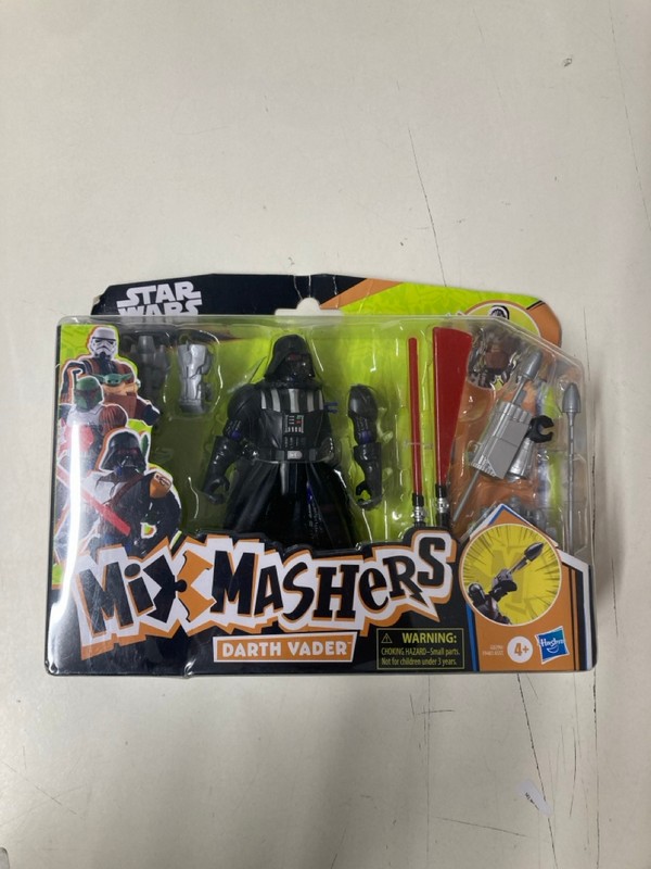 Lot 214  
            Nottingham SR3 - Delivery Only 

                
2 X ITEMS TO INCLUDE STAR WARS MICRO GALAXY SQUADRON - Image 2