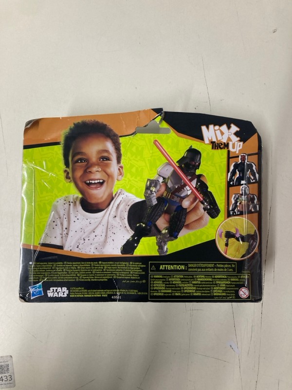 Lot 214  
            Nottingham SR3 - Delivery Only 

                
2 X ITEMS TO INCLUDE STAR WARS MICRO GALAXY SQUADRON - Image 3