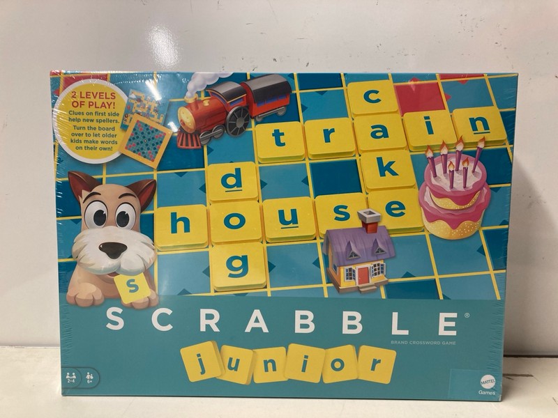 Lot 215  
            Nottingham SR3 - Delivery Only 

                
3 X ITEMS TO INCLUDE SANTAVERSE ELF DOOR