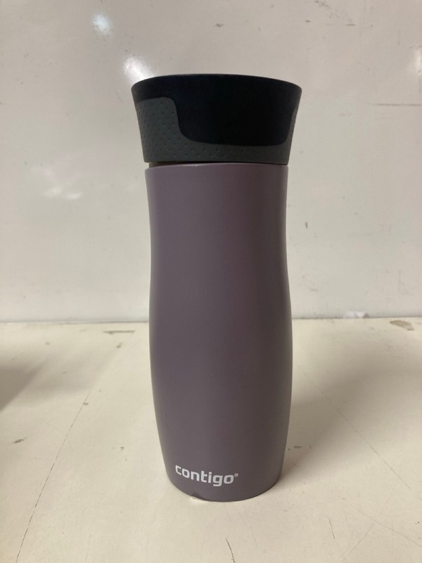 Lot 223  
            Nottingham SR3 - Delivery Only 

                
BOX OF ITEMS TO INCLUDE TRITAN SPORTS BOTTLE