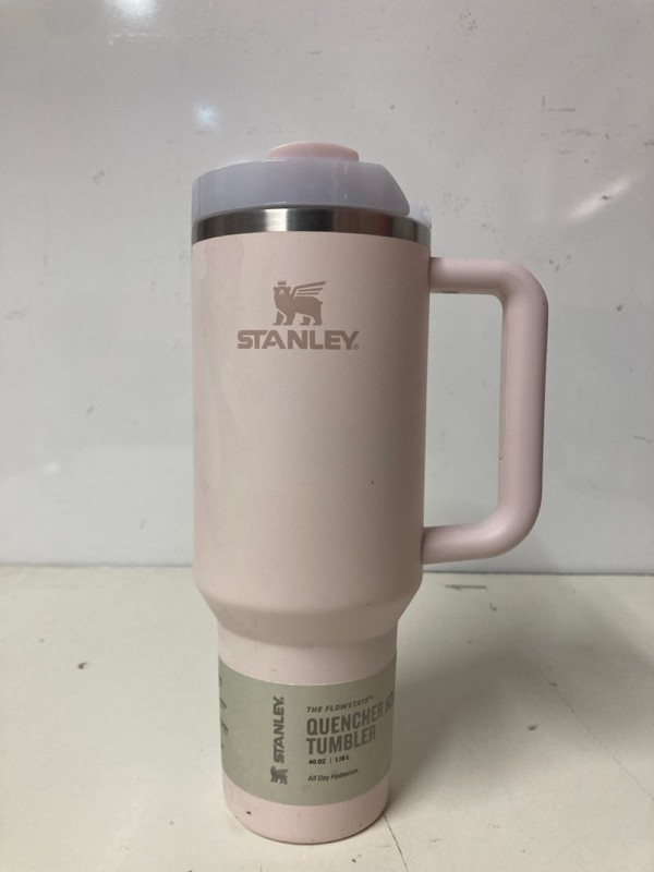 Lot 224  
            Nottingham SR3 - Delivery Only 

                
4 X STANLEY FLASKS