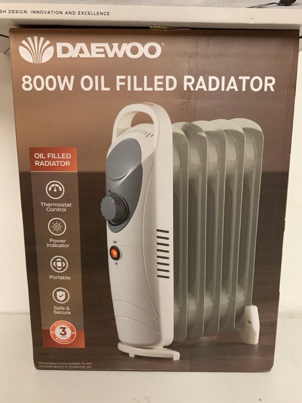 Lot 260  
            Nottingham SR3 - Delivery Only 

                
2 X ITEMS INCLUDING DAEWOO 800W OIL FILLED RADIATOR - Image 2