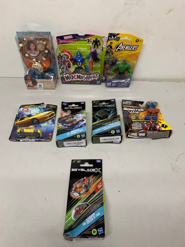 Lot 265  
            Nottingham SR3 - Delivery Only 

                
8 X ITEMS INCLUDING BEYBLADEX WINDER LAUNCHER