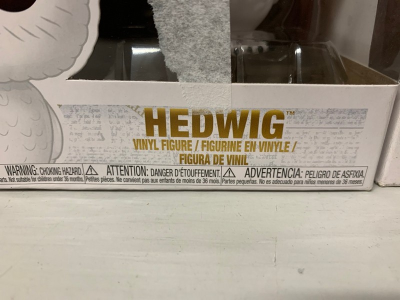 Lot 303  
            Nottingham SR3 - Delivery Only 

                
3 X  FUNKO POP FIGURES TO INCLUDE HARRY POTTER