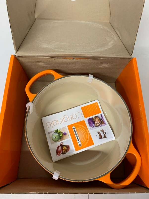Lot 312  
            Nottingham SR3 - Delivery Only 

                
LE CREUSET POT