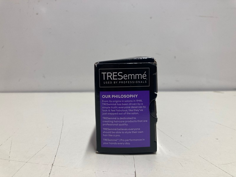 Lot 330  
            Nottingham SR3 - Delivery Only 

                
TRESEMME DEFINED CURLS TONG AND BRUSH - Image 4